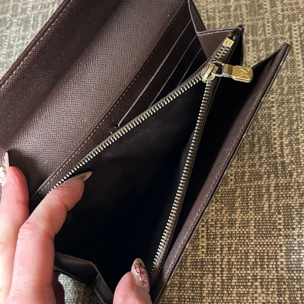 377.  Louis Vuitton Mini Lin Sarah Wallet w/COA